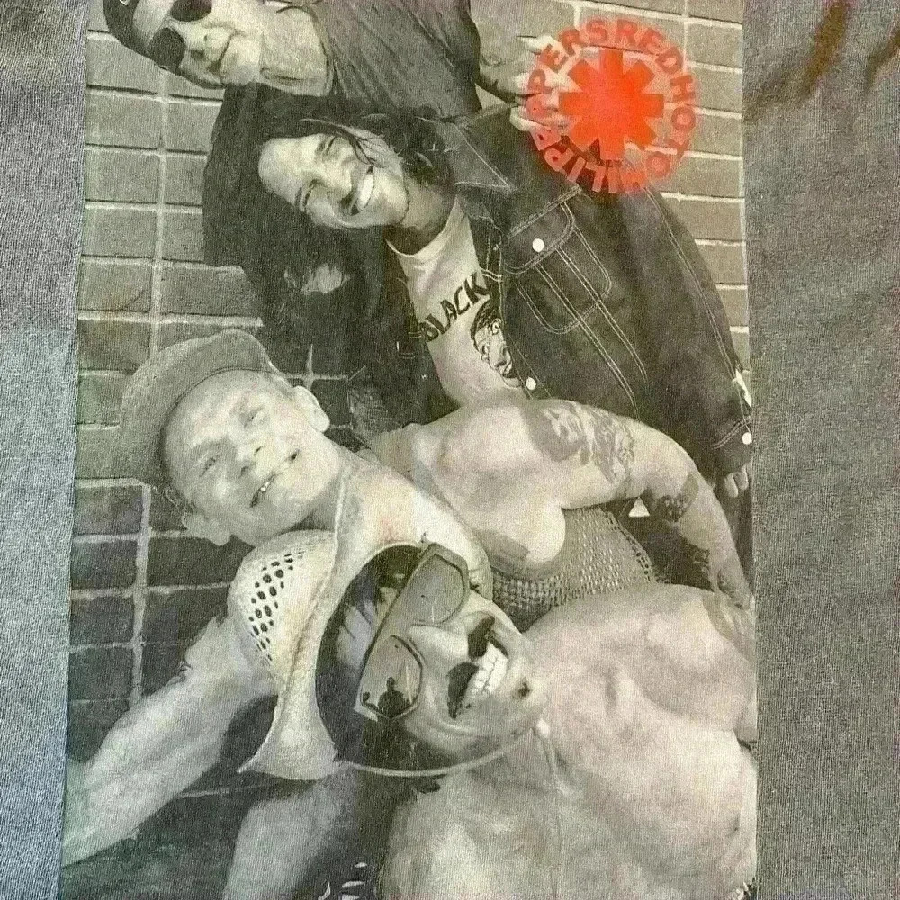 Red Hot chili peppers “World Tour” long sleeve gray shirt size small